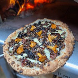 Trompette de la Mort, Girolle mushrooms